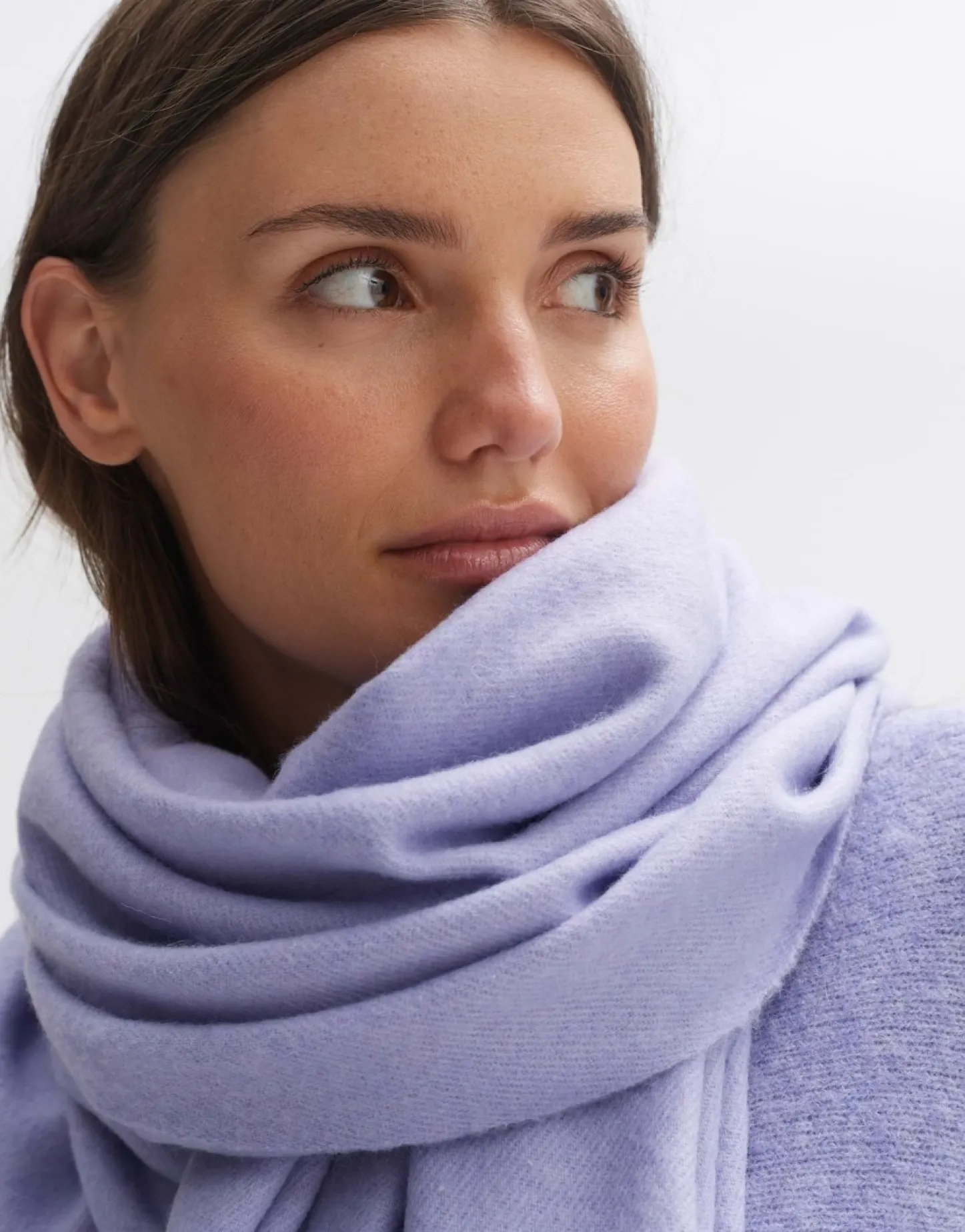 anell_scarf_1-2.webp Frau someday Fashion Accessoires>Anell Scarf