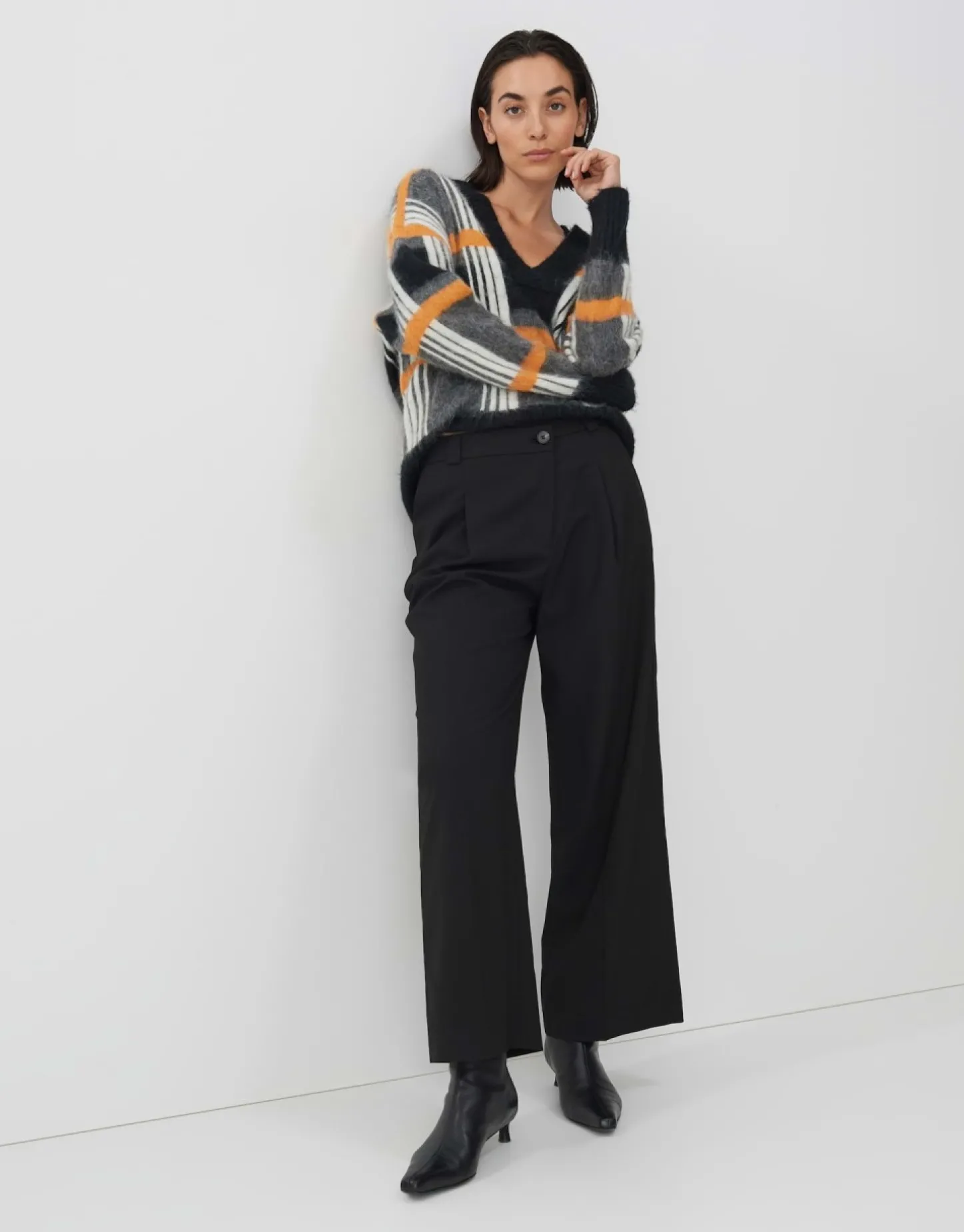 bandplooibroek_casym_6-1.webp Frau someday Fashion Broeken>Bandplooibroek Casym