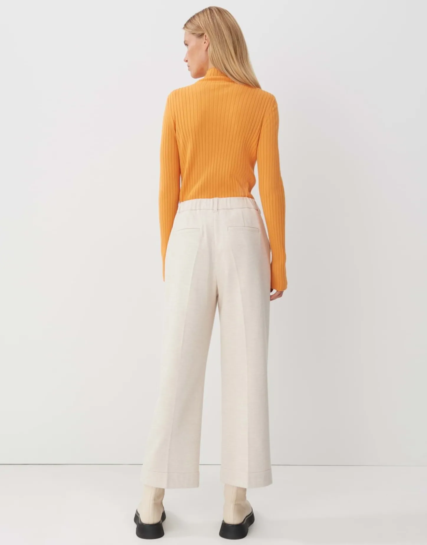 bandplooibroek_cisilia_so_2.webp Frau someday Fashion Broeken>Bandplooibroek Cisilia Soft