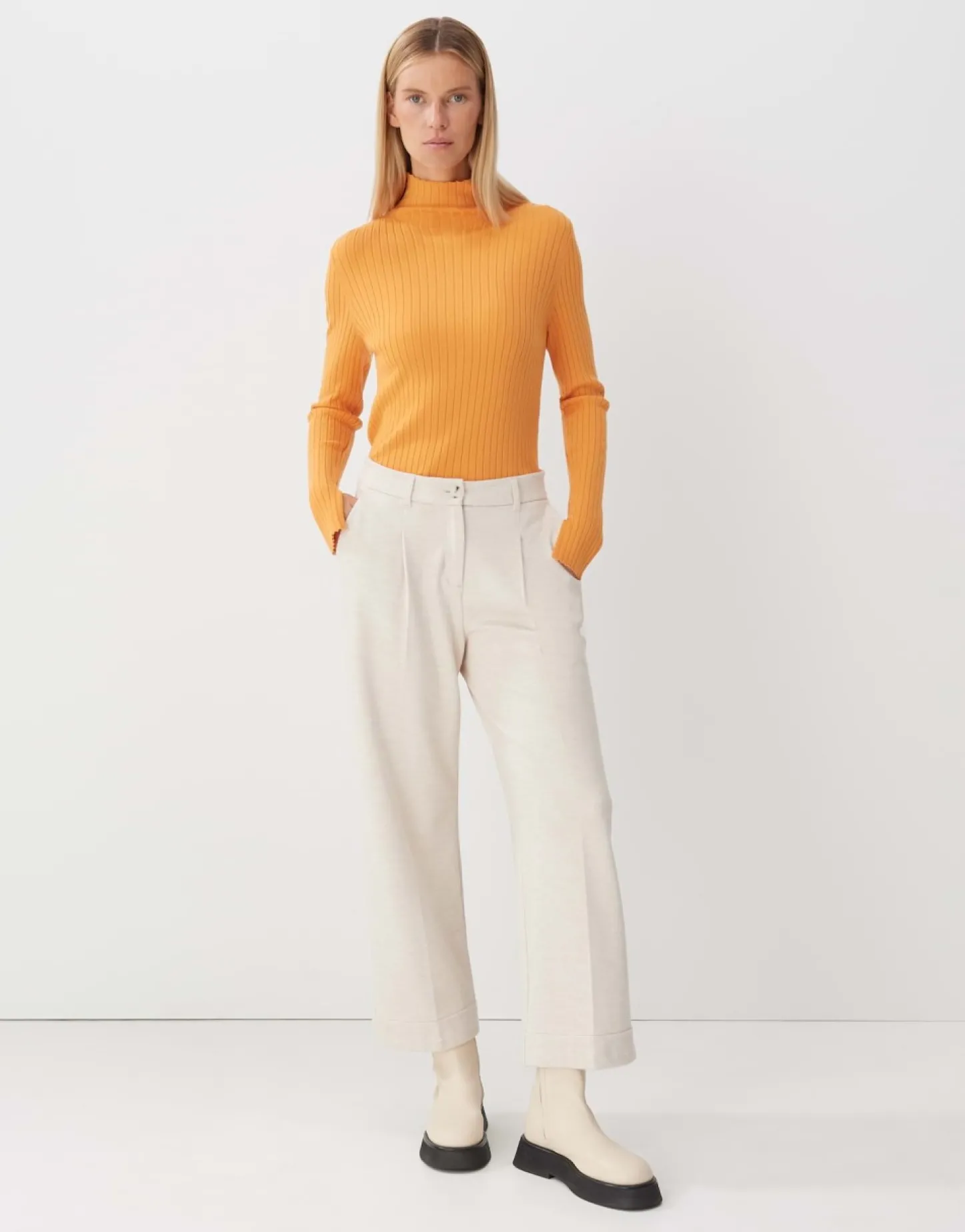 bandplooibroek_cisilia_so_5.webp Frau someday Fashion Broeken>Bandplooibroek Cisilia Soft