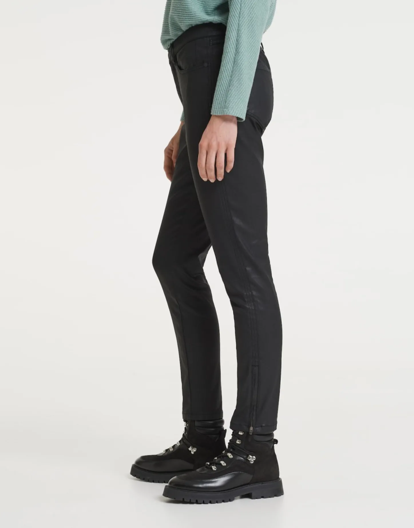 coated_jeans_emily_zip_3-1.webp Frau someday Fashion Broeken>Coated Jeans Emily Zip
