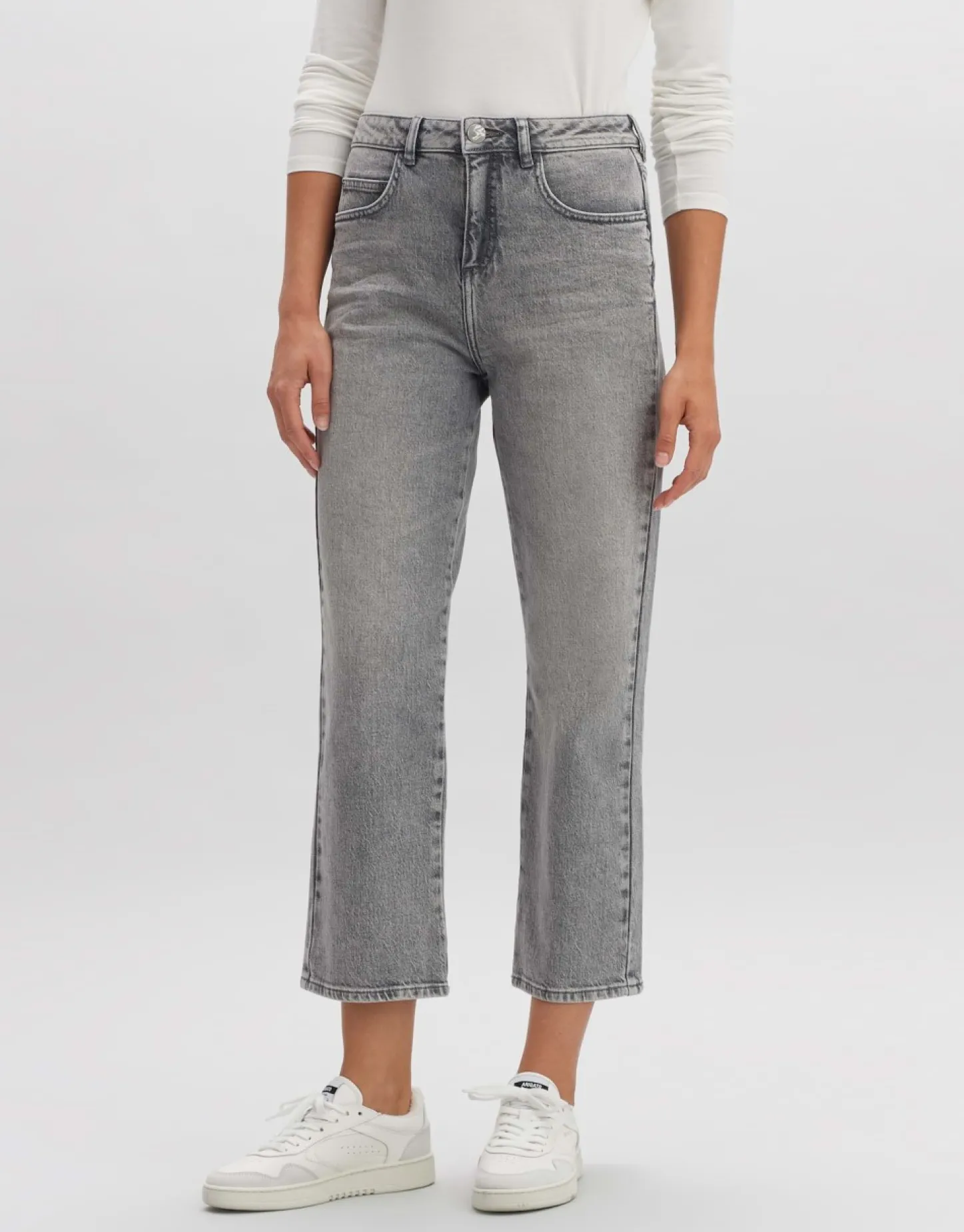 cropped_straight_jeans_la_0.webp Frau someday Fashion Jeans>Cropped Straight Jeans Lani Grey