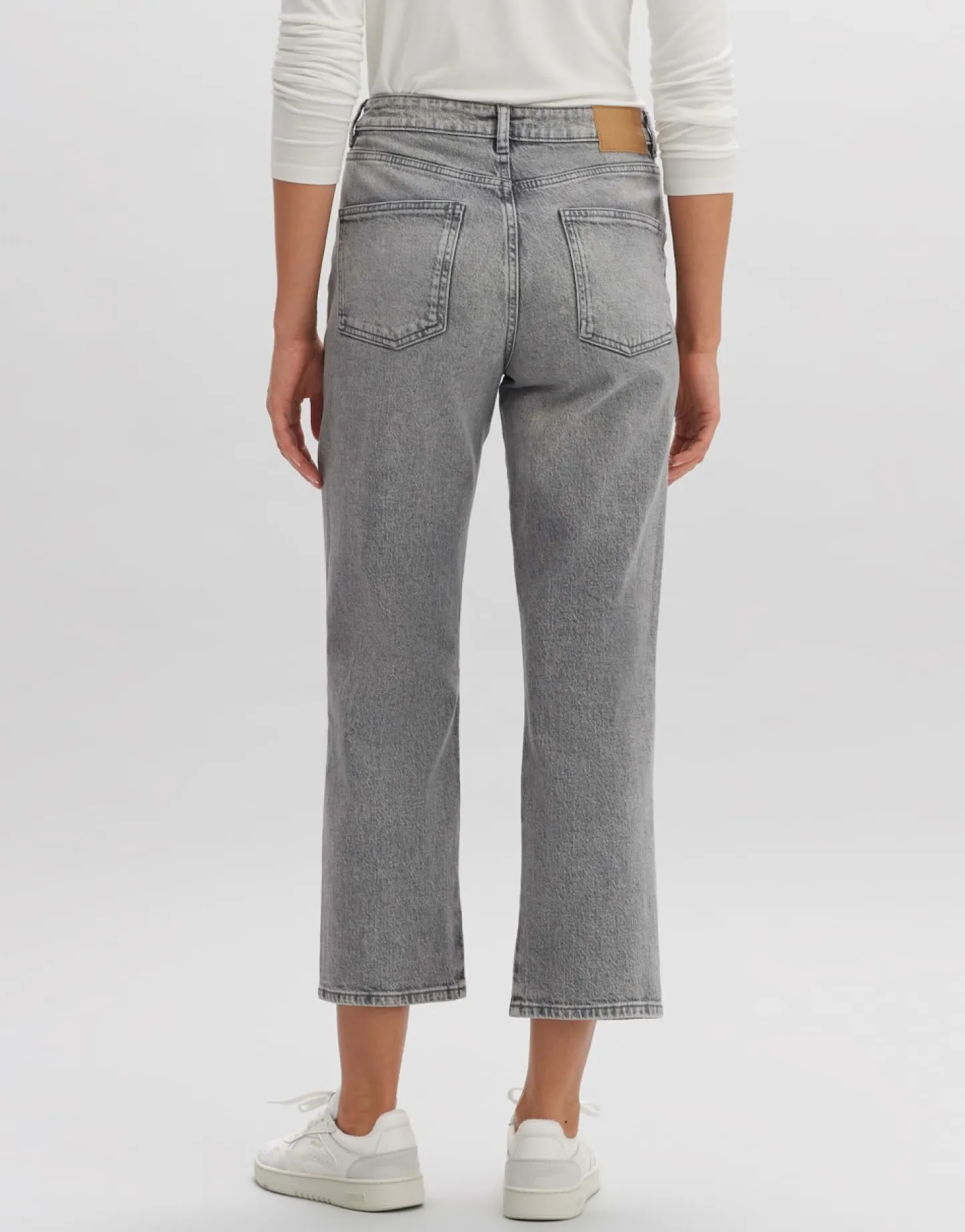 cropped_straight_jeans_la_2.webp Frau someday Fashion Jeans>Cropped Straight Jeans Lani Grey