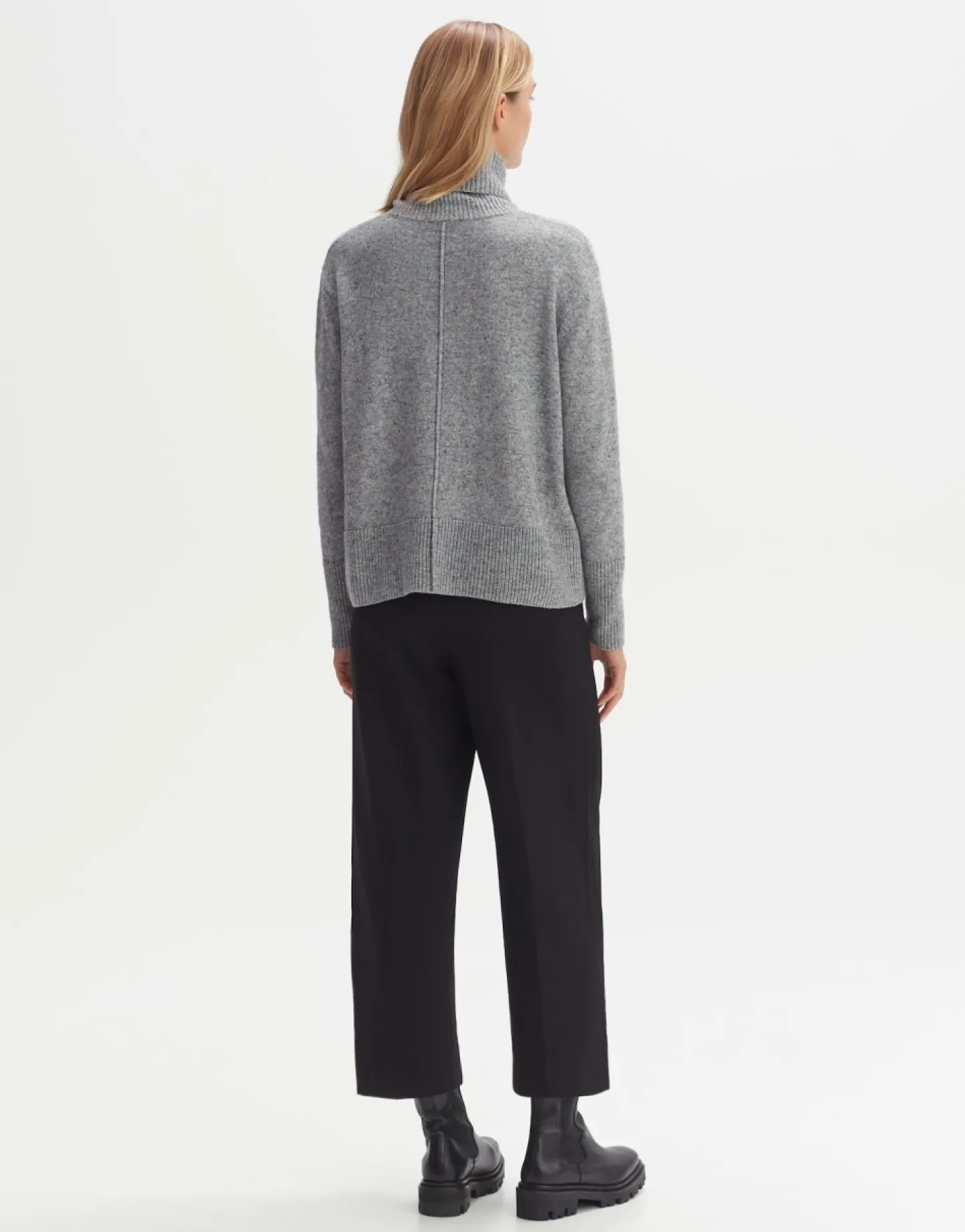 gebreide_trui_pabomo_2.webp Frau someday Fashion Gebreide Items>Gebreide Trui Pabomo