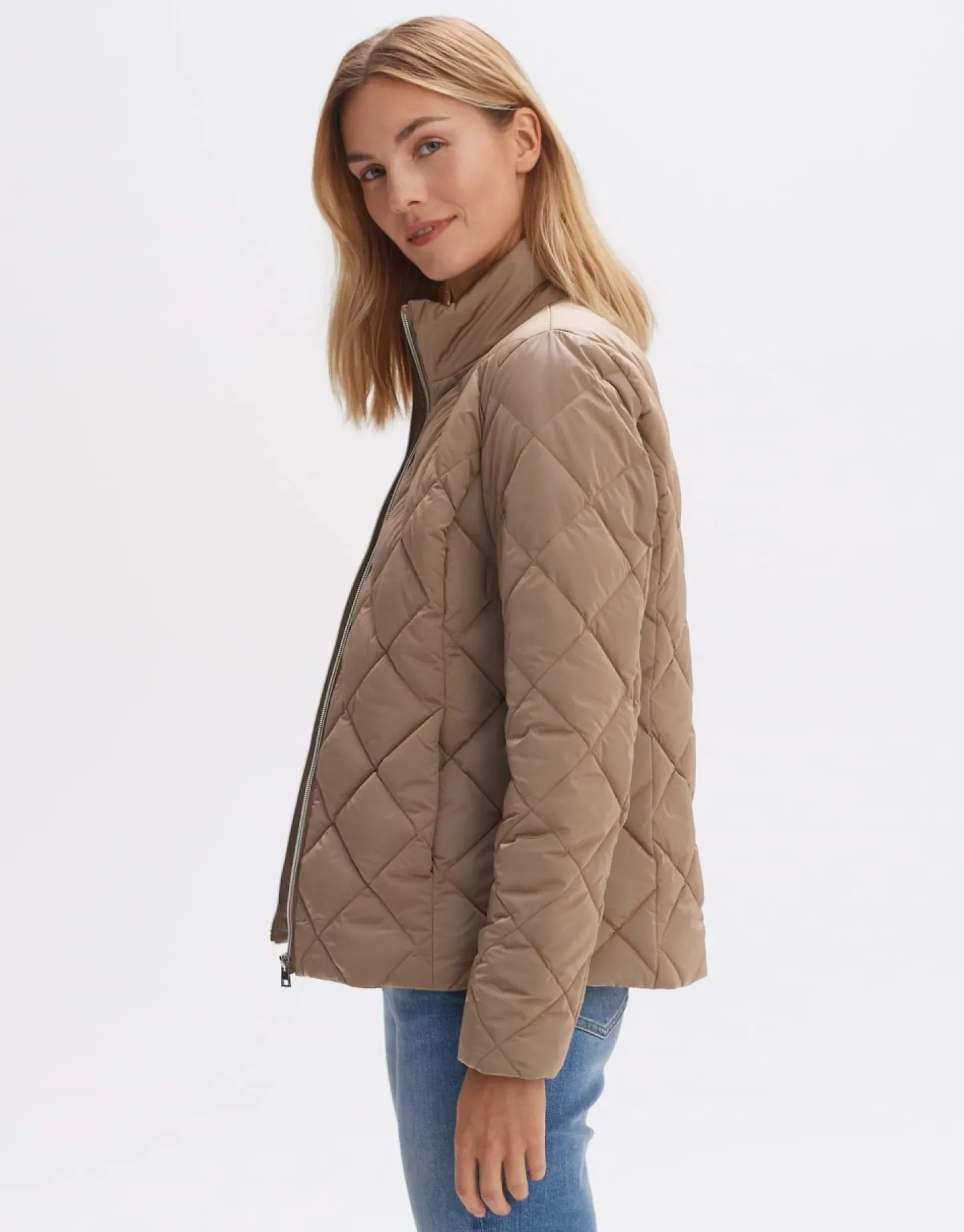 gewatteerd_jas_holisha_3-1.webp Frau someday Fashion Outdoor>Gewatteerd Jas Holisha