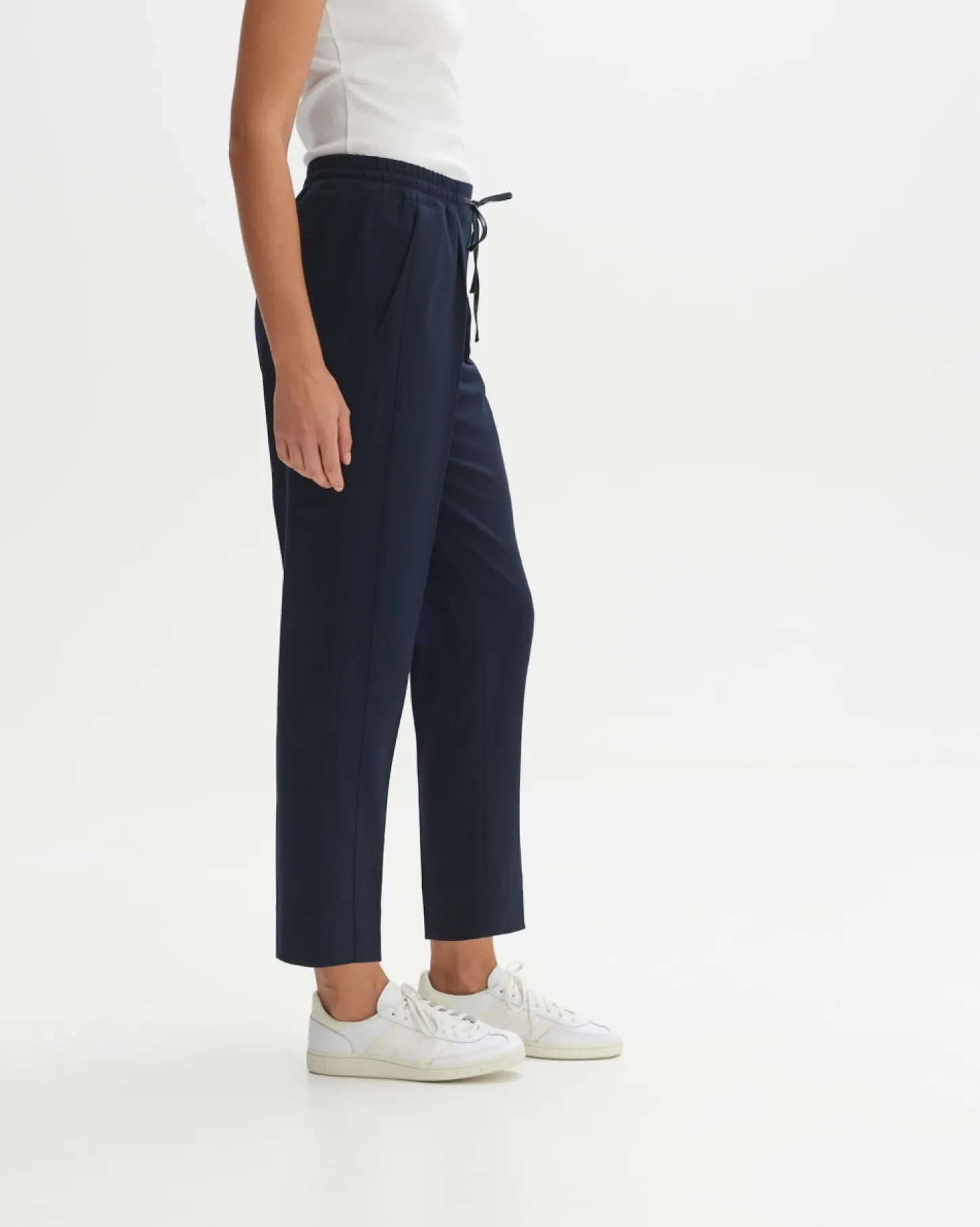 stoffen_broek_melosa_trac_3.webp Frau someday Fashion Broeken>Stoffen Broek Melosa Track