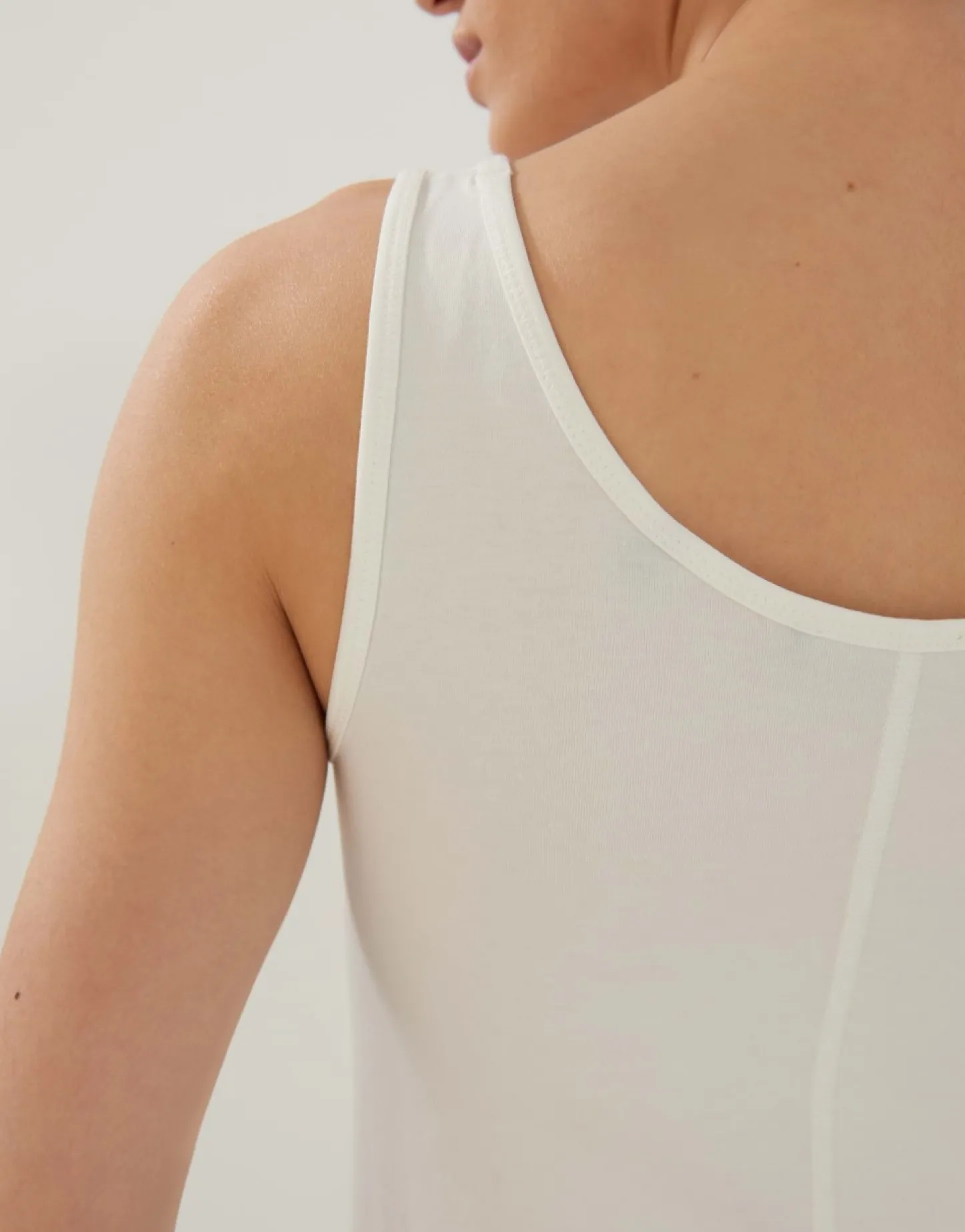 topje_kuethi_1-2.webp Frau someday Fashion Shirts>Topje Ku00E4Thi