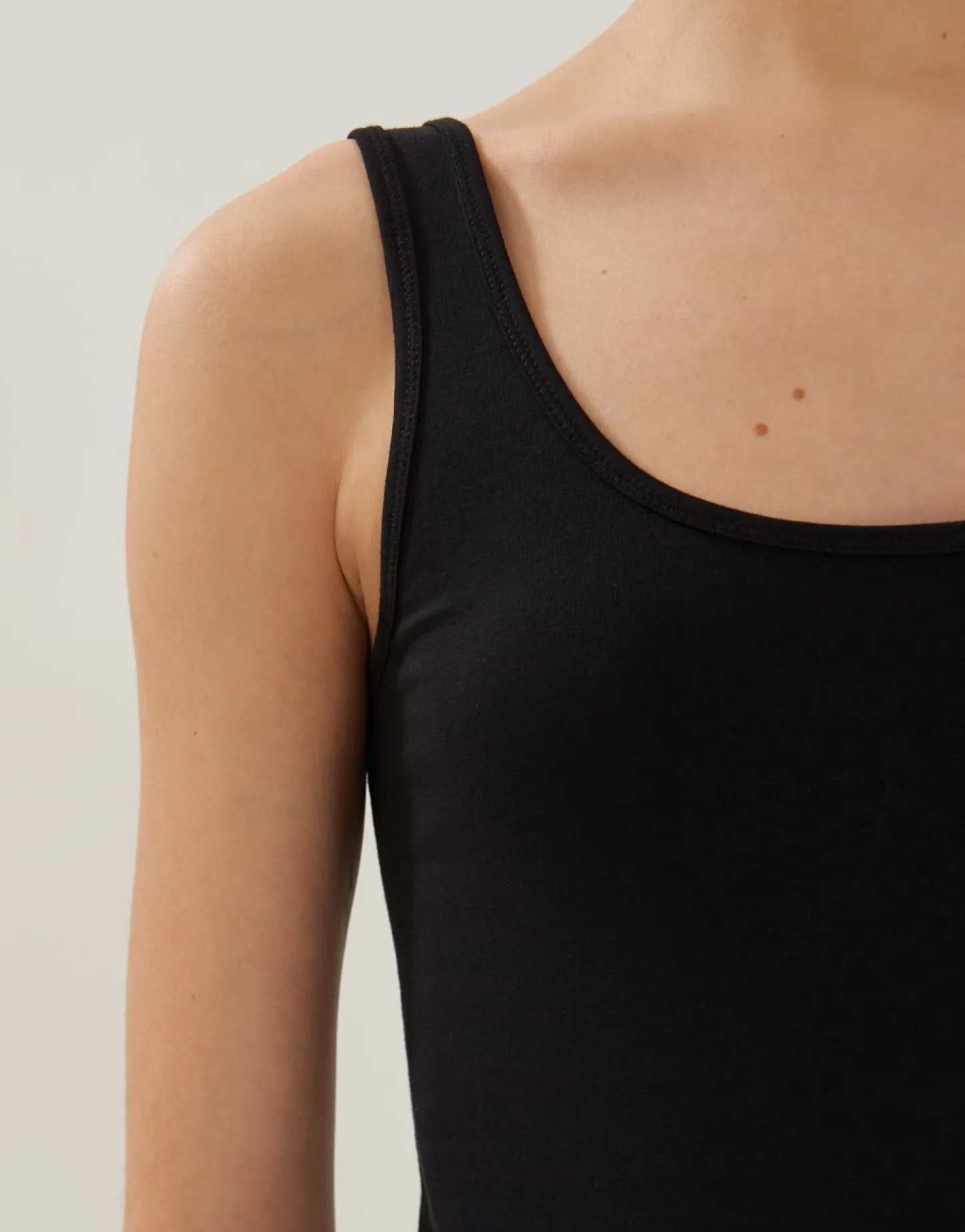 topje_kuethi_1-3.webp Frau someday Fashion Shirts>Topje Ku00E4Thi